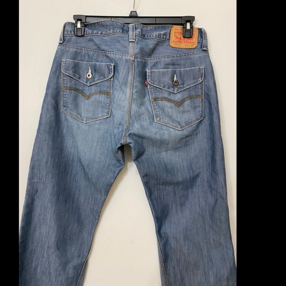 Levi’s jeans￼